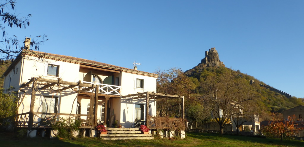 photo maison colocation Rochemaure alternative à l'EHPAD Ardèche 07